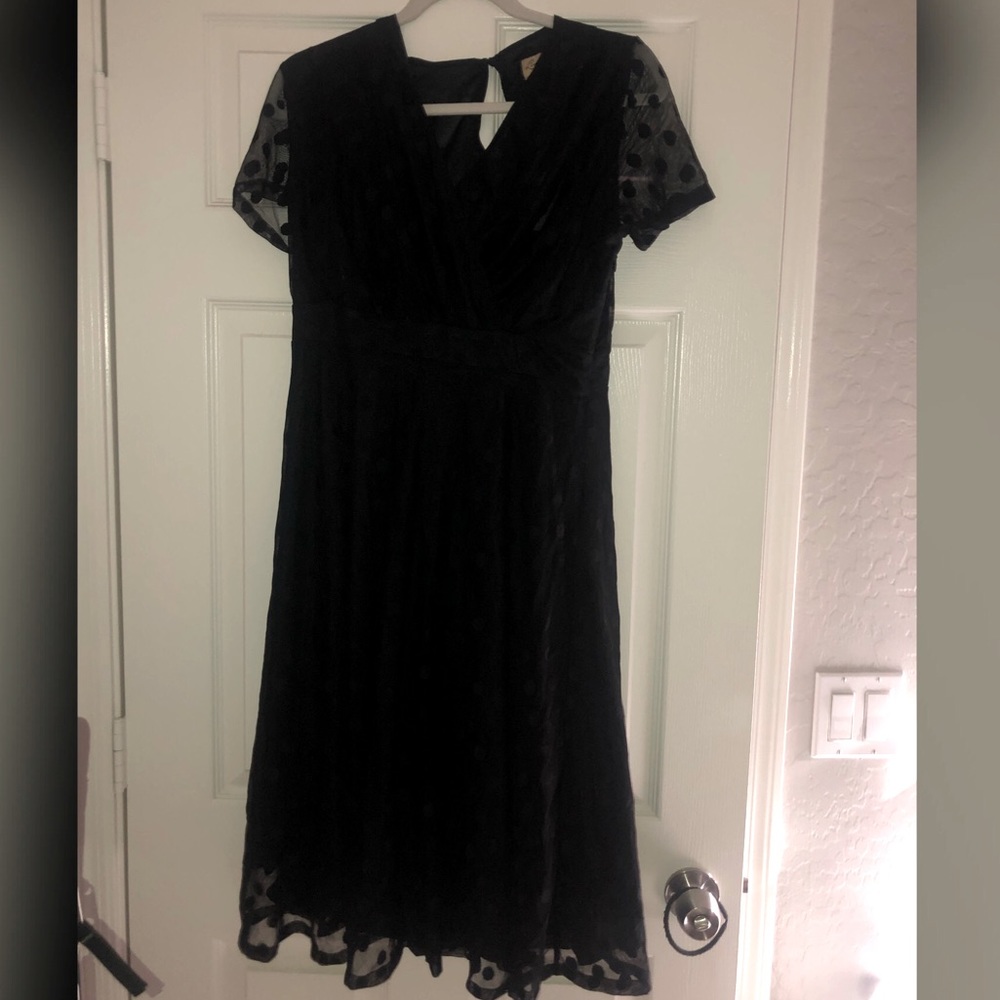 Black cute dress, flowy